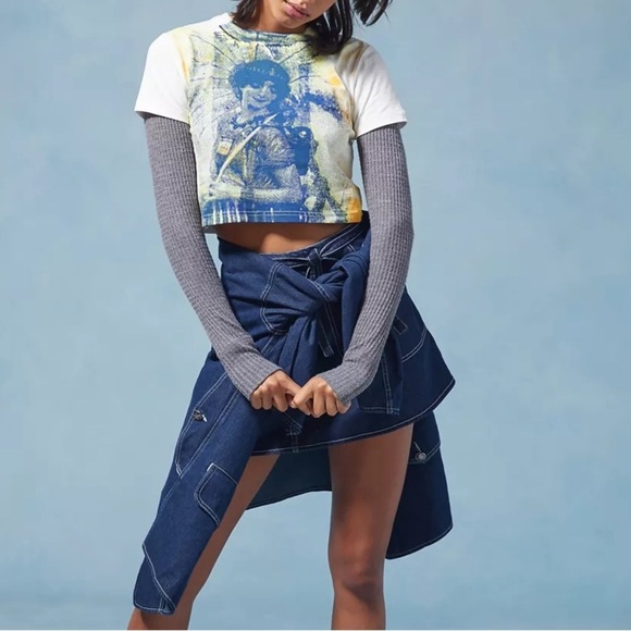 [S] Anna Sui & UO Cropped Tee CC Graphic Crop Top with Blue and Yellow Design - Picture 2 of 8